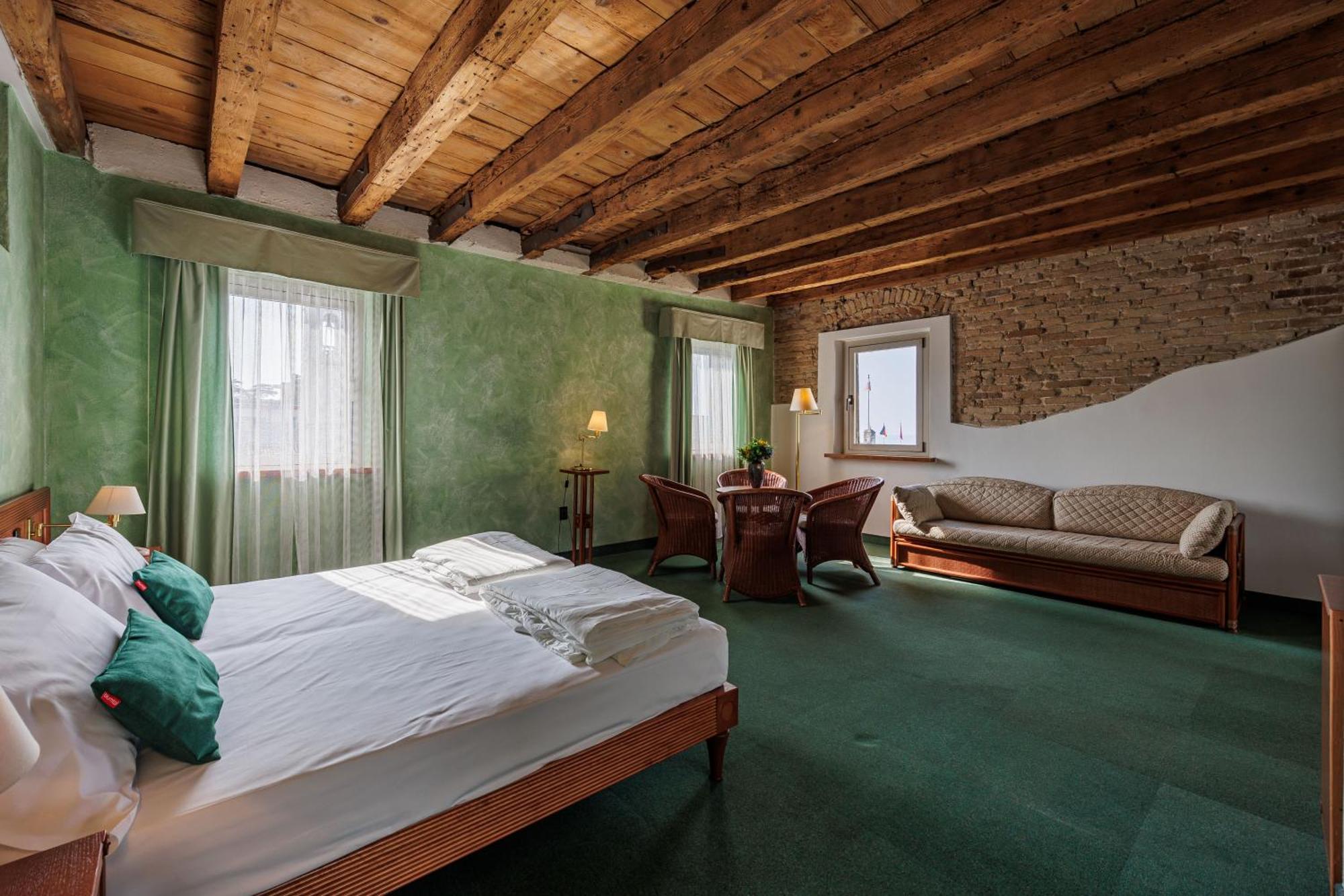 Hotel Alla Grotta Lazise Exterior foto