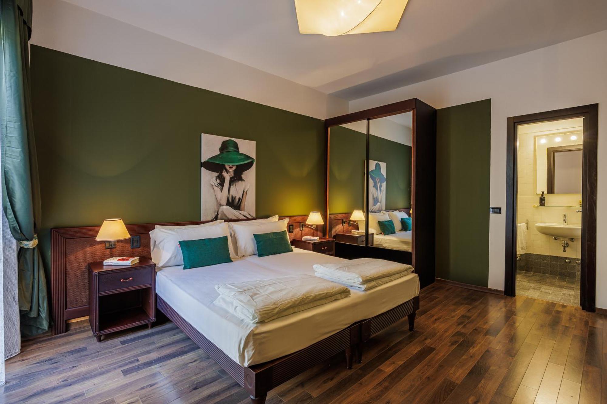 Hotel Alla Grotta Lazise Exterior foto